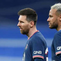 戦犯扱いのメッシとネイマール、PSG退団せず
