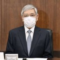 金融政策決定会合に臨む日銀の黒田総裁＝18日午前、日銀本店（代表撮影）