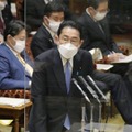 参院決算委で答弁する岸田首相＝28日午前