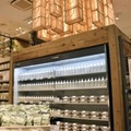 食品の品ぞろえが豊富な「MUJIcom　阪急三番街」＝31日、大阪市