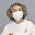 京都市内で記者会見する井崎敦子さん＝4日午後