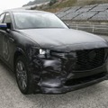 マツダの「CX―60」の試作車＝3月、山口県美祢市