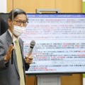 記者会見する政府新型コロナウイルス感染症対策分科会の尾身茂会長＝8日午後、東京・永田町