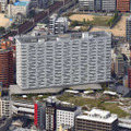 星野リゾートが大阪市浪速区に開業するホテル「OMO7（おもせぶん）大阪　by　星野リゾート」＝19日（共同通信社ヘリから）