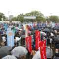 東京都渋谷区の代々木公園で開かれた第93回メーデー中央大会＝29日午前