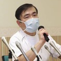 赤ちゃんポスト開設から15年となるのを前に、記者会見する慈恵病院の蓮田健院長＝9日午前、熊本市