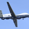 米海軍の無人偵察機トライトン＝2021年5月、青森県の三沢基地周辺