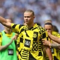 怪物ホーラン、ナイトクラブに降臨！ドルトムントのジャージで