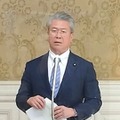 記者団の質問に答える立憲民主党の馬淵国対委員長＝3日午後、国会