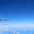 沖縄を通過した中国軍のH6爆撃機3機＝23日（防衛省統合幕僚監部提供）