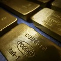 純金の延べ棒＝ロシア・シベリア中部クラスノヤルスク（ロイター＝共同）