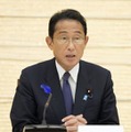 新型コロナウイルス感染症対策本部の会合であいさつする岸田首相＝15日午前、首相官邸