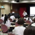 兵庫県明石市の歩道橋事故から21年となり、再発防止に向け実施された職員研修＝21日午前