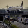 ドイツ・フランクフルト空港のルフトハンザ機＝26日（AP＝共同）