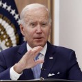 ホワイトハウスで演説するバイデン米大統領＝28日（ゲッティ＝共同）