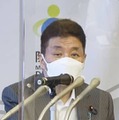 記者会見する岸防衛相＝29日午前、防衛省