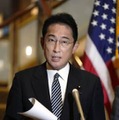 1日、NPT再検討会議での演説後、記者団の取材に応じる岸田首相＝米ニューヨーク（共同）