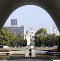 原爆慰霊碑＝08年1月、広島・平和記念公園