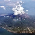 爆発的な噴火が起きた鹿児島県の桜島＝7月25日