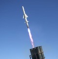 政府、長射程ミサイル千発超検討 画像