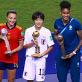 18歳の日本女子選手に頭ポンポン！U-20女子W杯でバズった「感動シーン」がこちら