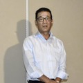 大阪市役所で記者団の取材に応じる日本維新の会前代表の松井一郎市長＝30日午後