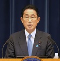 新型コロナウイルス感染による療養期間を終え、記者会見する岸田首相＝31日午前、首相官邸
