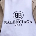 あのバレンシアガ、サッカーチームの移動着をデザインすることに！その背景は