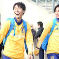 日本代表、W杯モードだ！「黄色の新作ウェア」がかなり強烈 画像