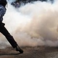 125人死亡のインドネシアサッカー事故、発射された催涙弾は40発ではない…警察長官説明