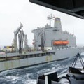 海自艦、米空母と訓練継続 画像