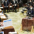 衆院予算委で、旧統一教会問題を巡る質問に答える岸田首相＝18日午後