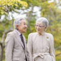 上皇さまと上皇后美智子さま＝4日、東京・元赤坂の赤坂御用地（宮内庁提供）