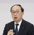 一連の検査不正について記者会見する三菱電機の漆間啓社長＝5月25日、東京都千代田区