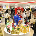 報道陣に公開された任天堂の国内最大の直営店「ニンテンドーオオサカ」＝10日午前、大阪・梅田