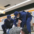 大阪メトロ日本橋駅で行われた、無差別襲撃事件を想定した訓練＝12日未明