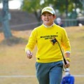 岩井明愛が自己ベスト「64」で単独首位発進　史上初の姉妹同一年シードへ逃げ切り体勢 画像