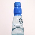 自主回収となる炭酸飲料「極ふつうのラムネ」（ジブリパーク提供）