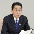 新しい資本主義実現会議の会合であいさつする岸田首相＝25日午後、首相官邸