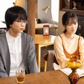 鈴木仁、山下美月「さらば、佳き日」第5話より（C）「さらば、佳き日」製作委員会