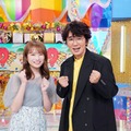 秋元真夏、ユースケ・サンタマリア（C）テレビ東京