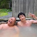 出川哲朗、田中圭（C）テレビ東京