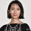 アナログな習慣を語った波瑠（C）モデルプレス