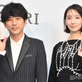「可愛い！」の声に大満足の二宮和也、波瑠（C）モデルプレス