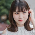 モデルプレスのインタビューに応じた迎侑奈さん（C）モデルプレス