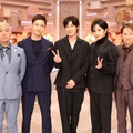 （左から）松本人志、チャンミン、ユンホ、中島健人、中居正広（C）フジテレビ