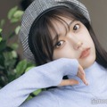 モデルプレスのインタビューに応じた秋山理湖さん（C）モデルプレス