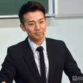 綾部祐二（C）モデルプレス