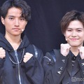 「『日劇前で逢いましょう』～昭和みたいな恋をしよう～」の取材会・ゲネプロに登場した鈴木悠仁、北川拓実／取材会より（C）モデルプレス