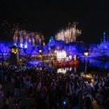 ワールド・オブ・フローズンで行われた祭典の様子（C）Disney
